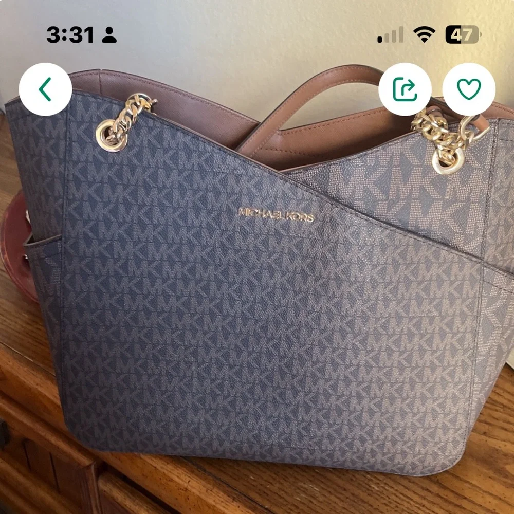Beautiful Michael Kors purse - Picture 2 of 14